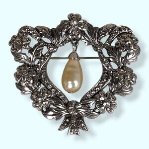 V. Avon "Romantic Renaissance" Faux Pearl Brooch